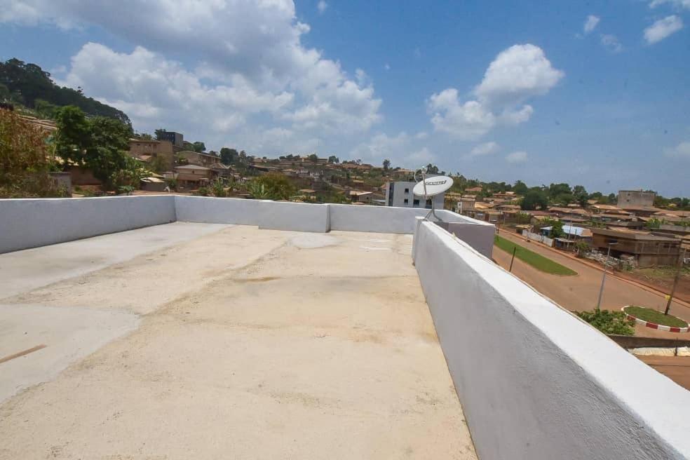 Appartements Neuf De Haut Standing Dm & Ng A Bafoussam Eksteriør billede