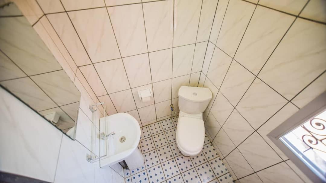 Appartements Neuf De Haut Standing Dm & Ng A Bafoussam Eksteriør billede