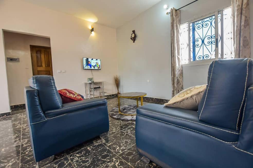 Appartements Neuf De Haut Standing Dm & Ng A Bafoussam Eksteriør billede