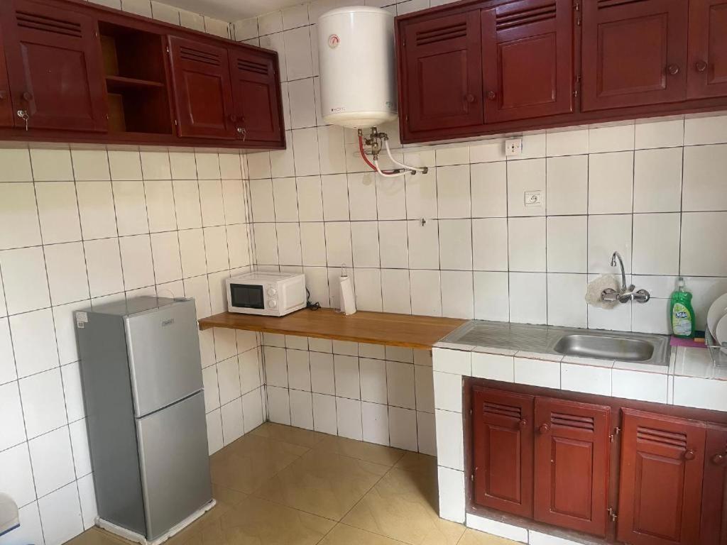 Appartements Neuf De Haut Standing Dm & Ng A Bafoussam Eksteriør billede